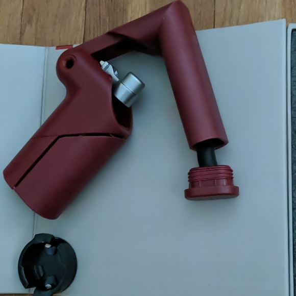 Corkscrew Wine Bottle Opener by Rabbit -Axis Lever - Picture 5 of 8